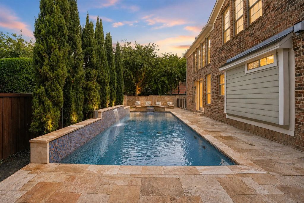 8319 Midway Road, Dallas