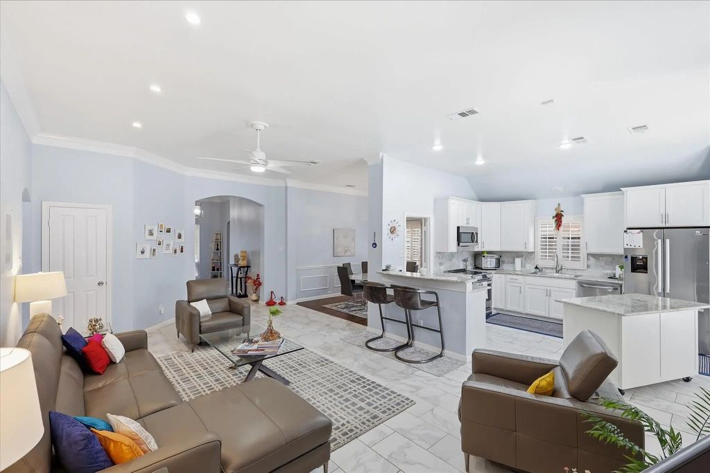 9427 Ponderosa Trail, Irving