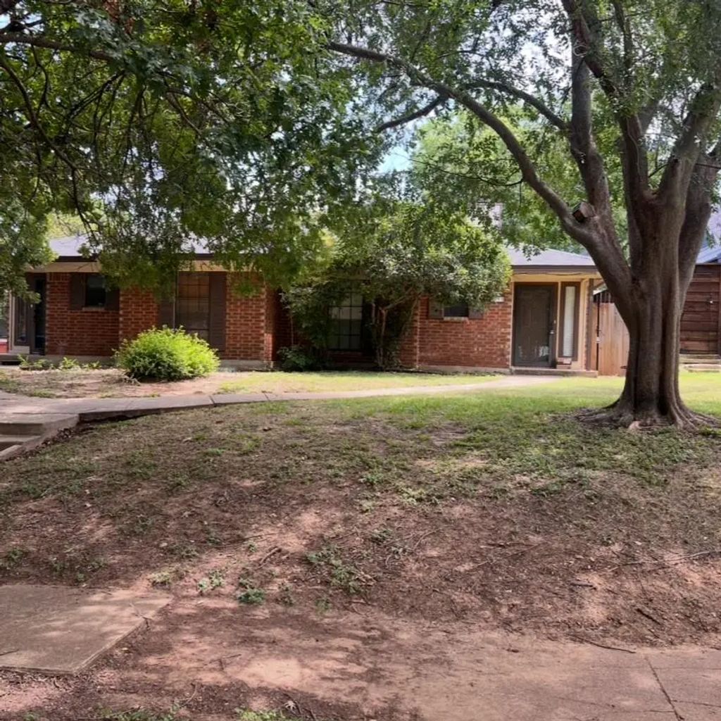 2123 Mistletoe Avenue B, Fort Worth