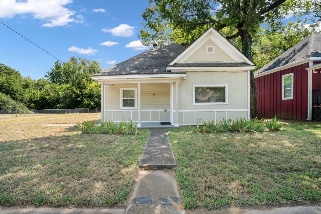 408 W Heron Street, Denison