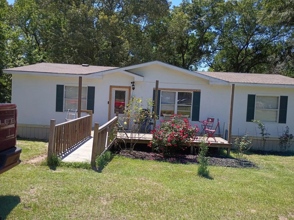 1014 County Road 3226, Quitman