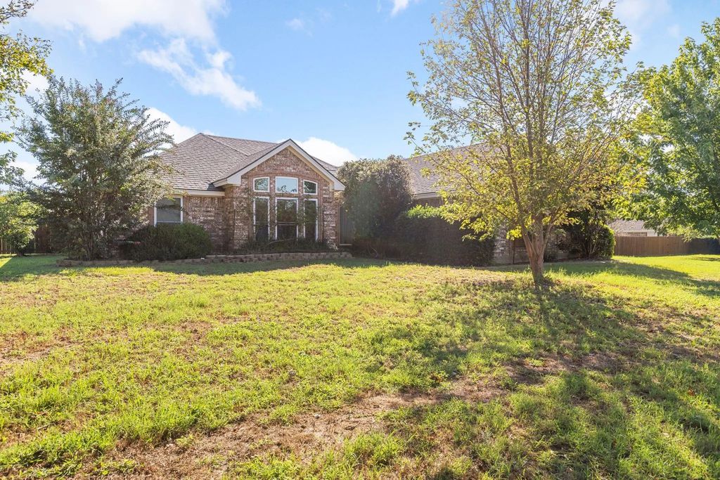 2609 Castle Road, Burleson
