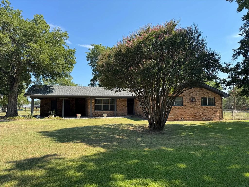 9591 Dripping Springs Road, Denison