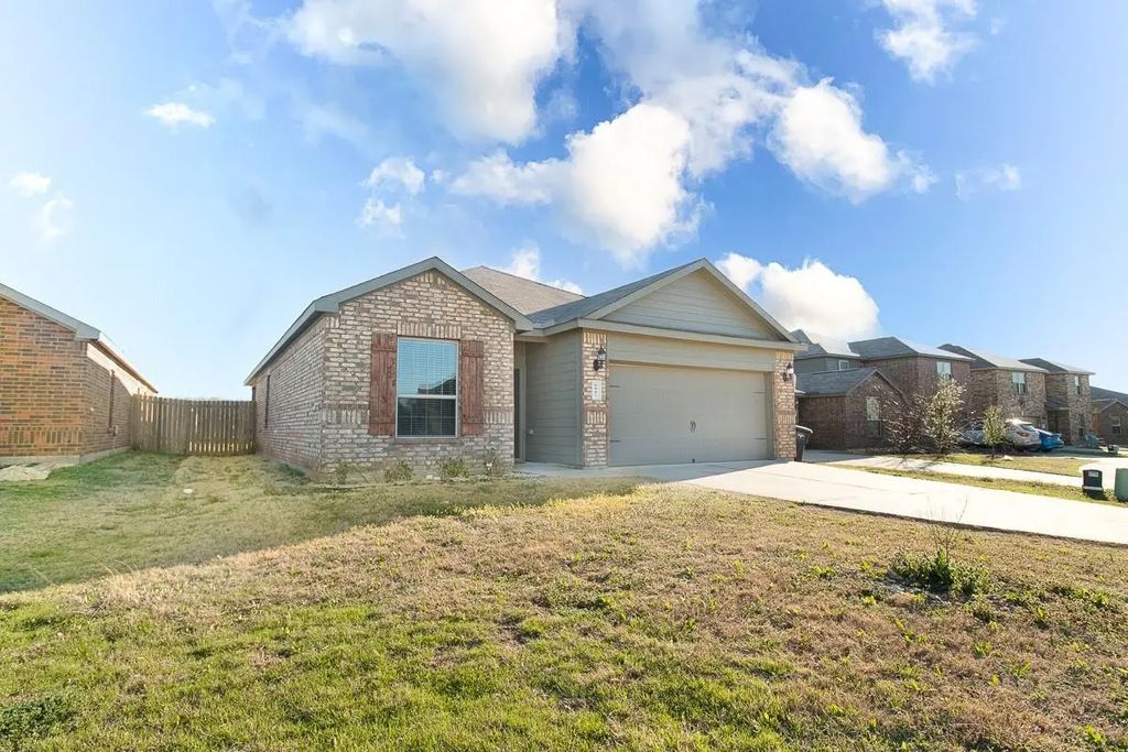 6001 Royal Gorge Drive, Fort Worth