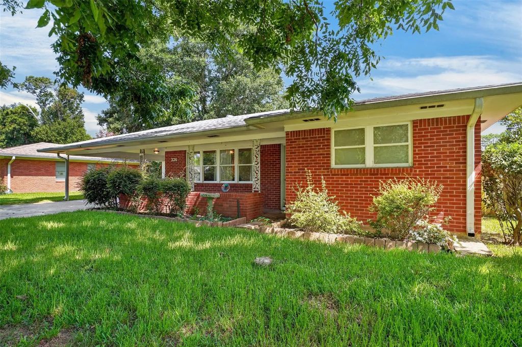 326 Meadowbrook Lane, Shreveport