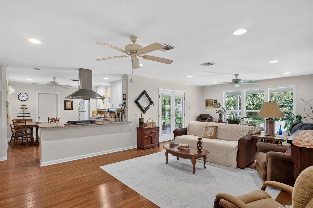 326 Meadowbrook Lane, Shreveport