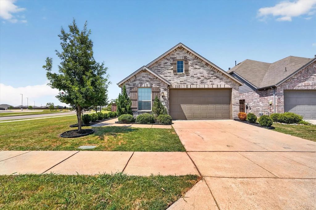 2832 Lolita Way, Forney