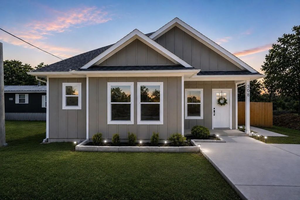 308 Mark Street, Hillsboro