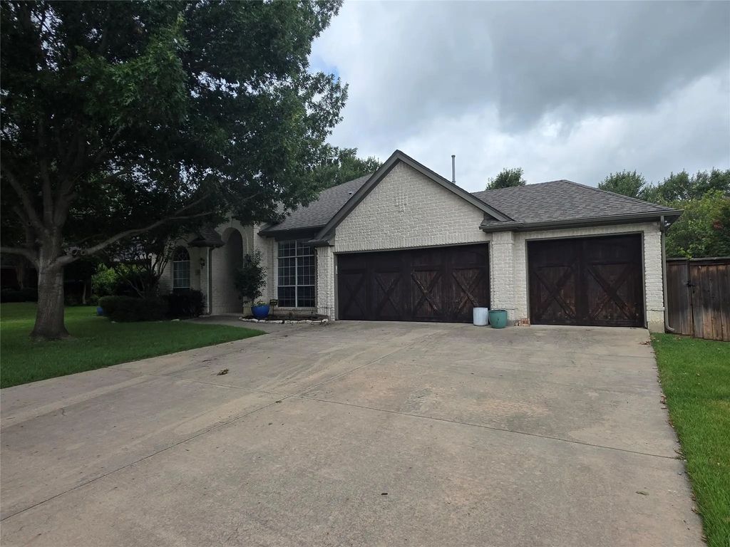 2717 Cliffwood Drive, Grapevine