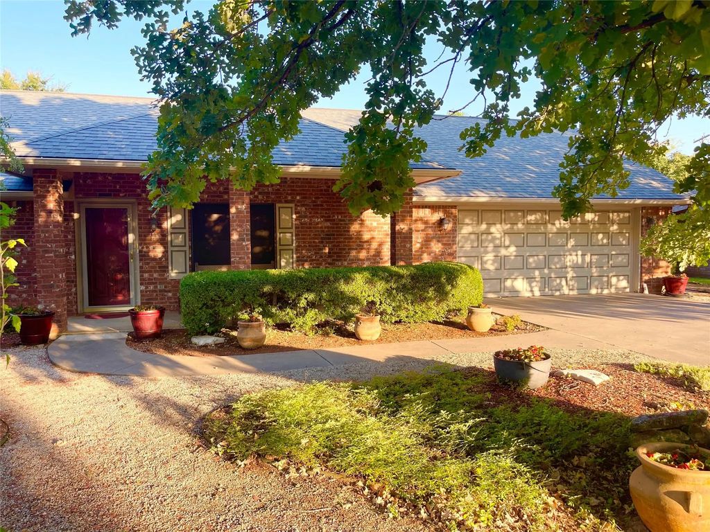 634 Maplewood Drive, Stephenville