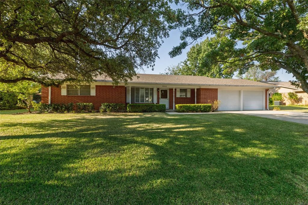 2002 Redbud Road, Gainesville