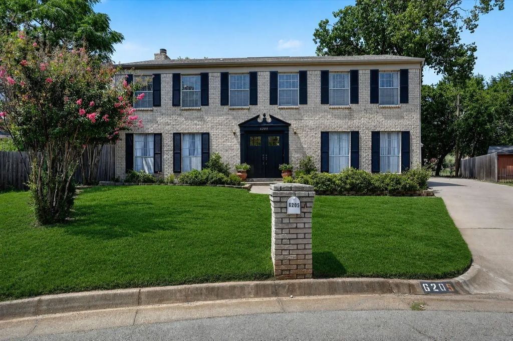 6205 Lemesa Court, Arlington