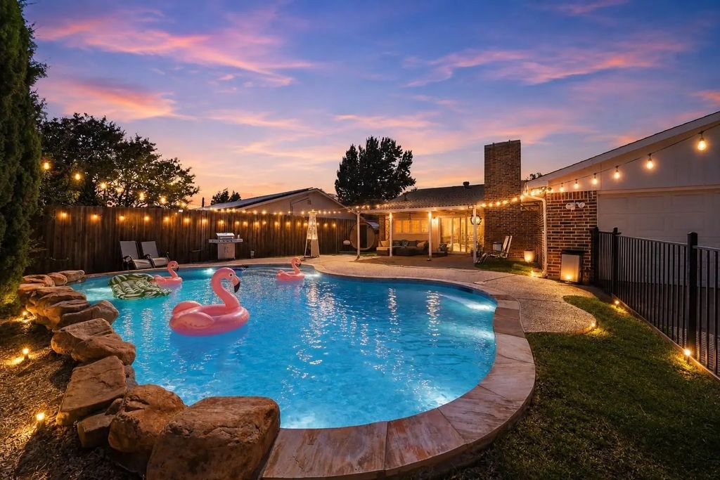 3138 Barton Road, Carrollton