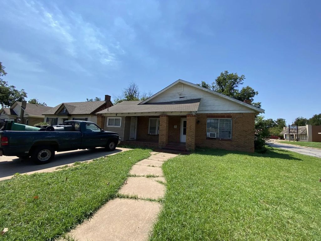 2017 Mcgregor Avenue, Wichita Falls