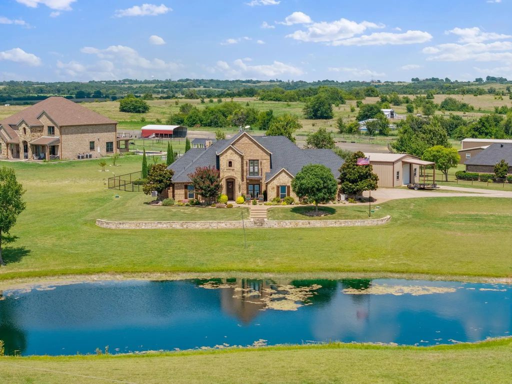 17155 County Road 605, Farmersville