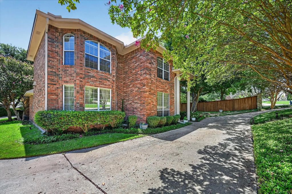 106 Sceptre Drive, Rockwall