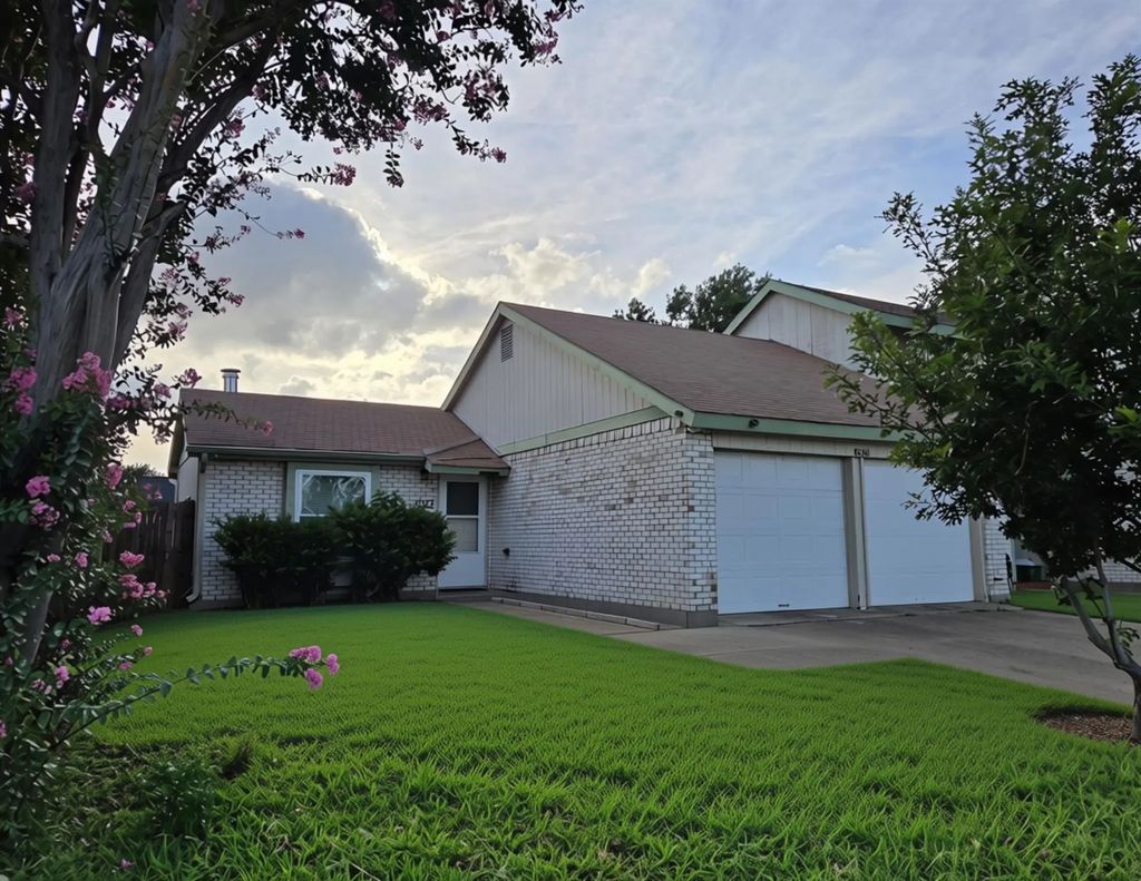 2925 Fairway Drive, Grand Prairie