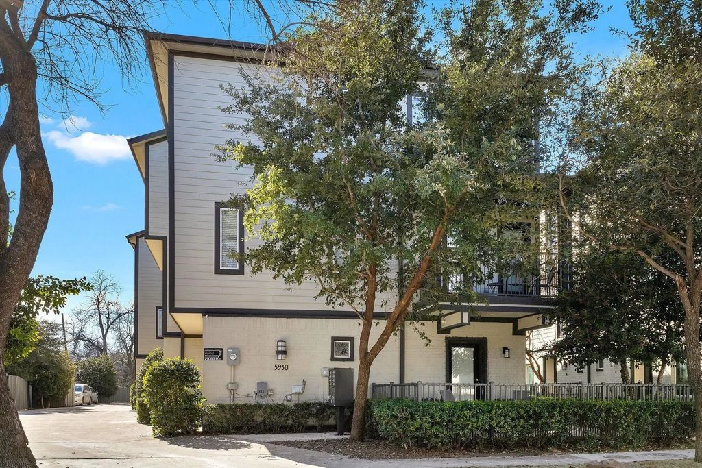 5930 Hudson Street 9, Dallas