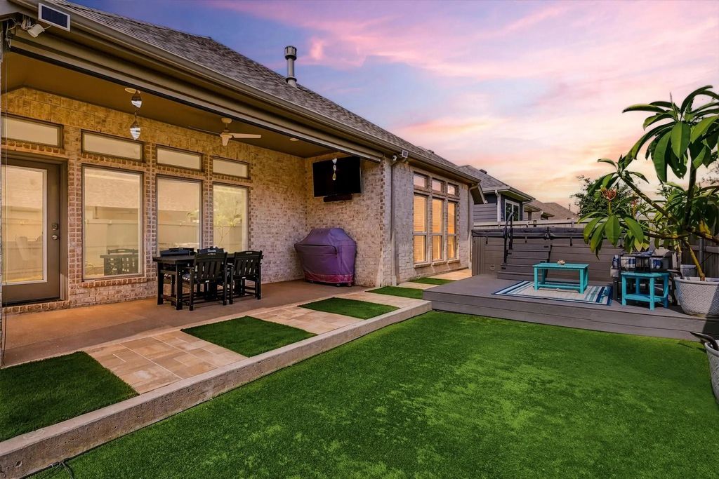 2449 Lazy Dog Lane, Northlake