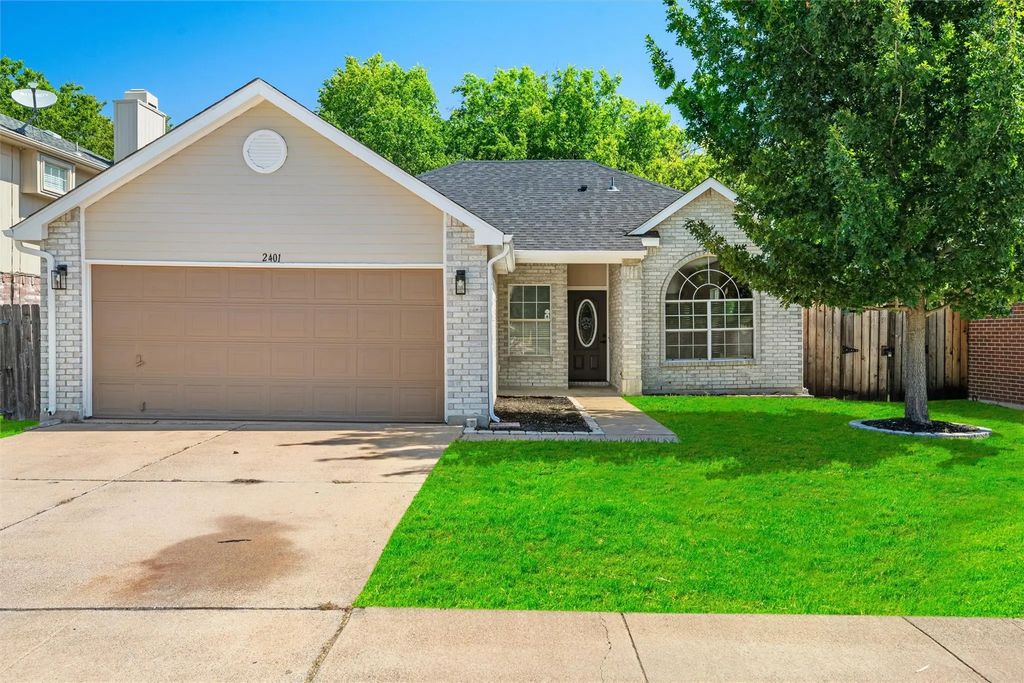 2401 Bennington Drive, Arlington