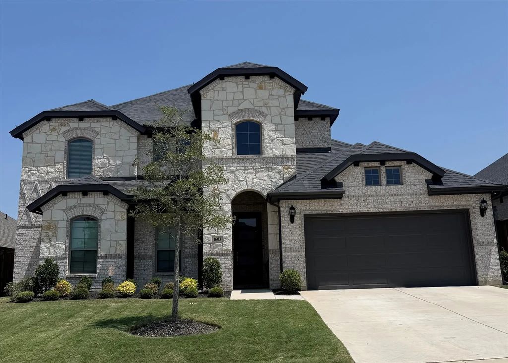 1603 Banded Ledge Drive, Mansfield