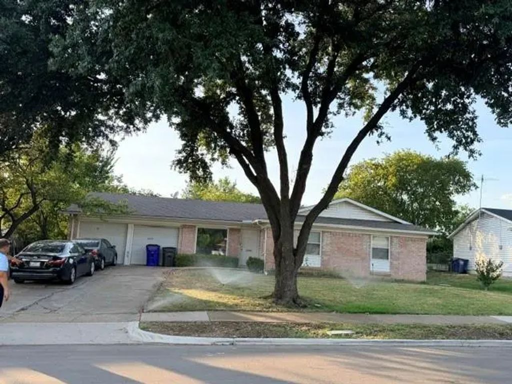 2859 Joanna Drive, Farmers Branch