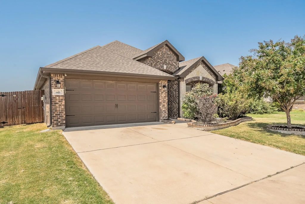 5905 Scottsdale Lane, Fort Worth