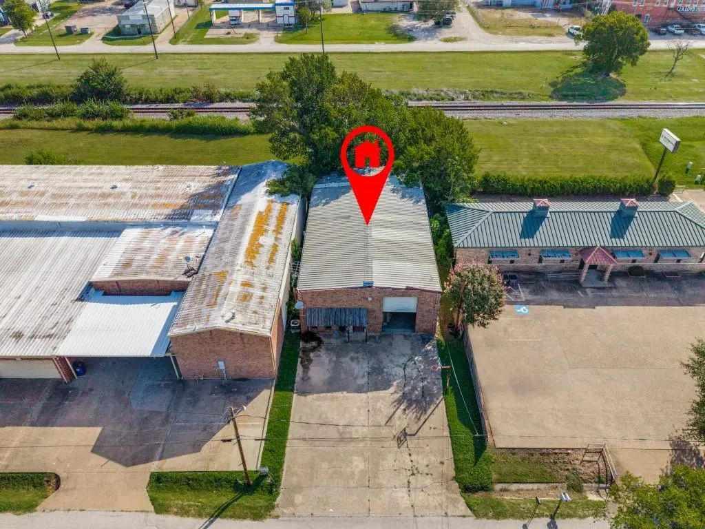 118 W Main Street, Forney