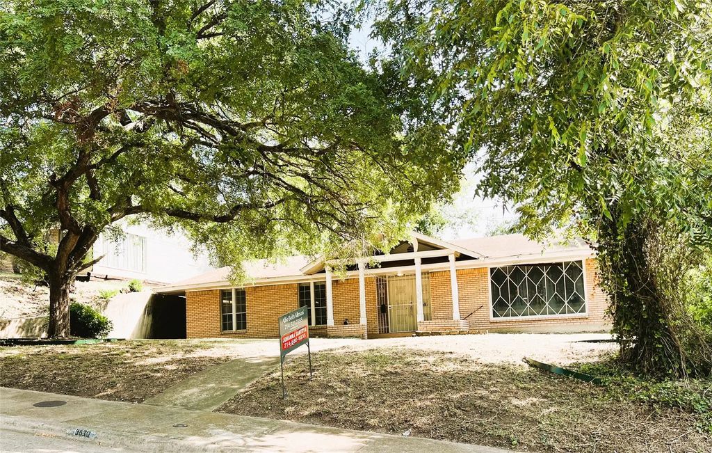 3530 Kiestcrest Drive, Dallas