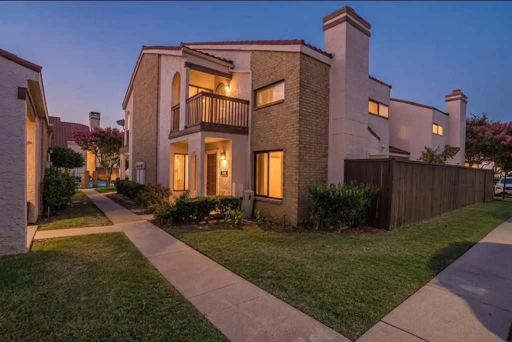 525 Ranch Trail 146, Irving