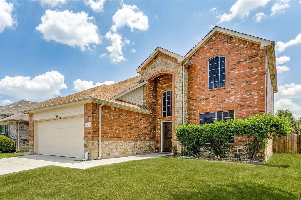 5712 Mountain Stream Trail, Fort Worth