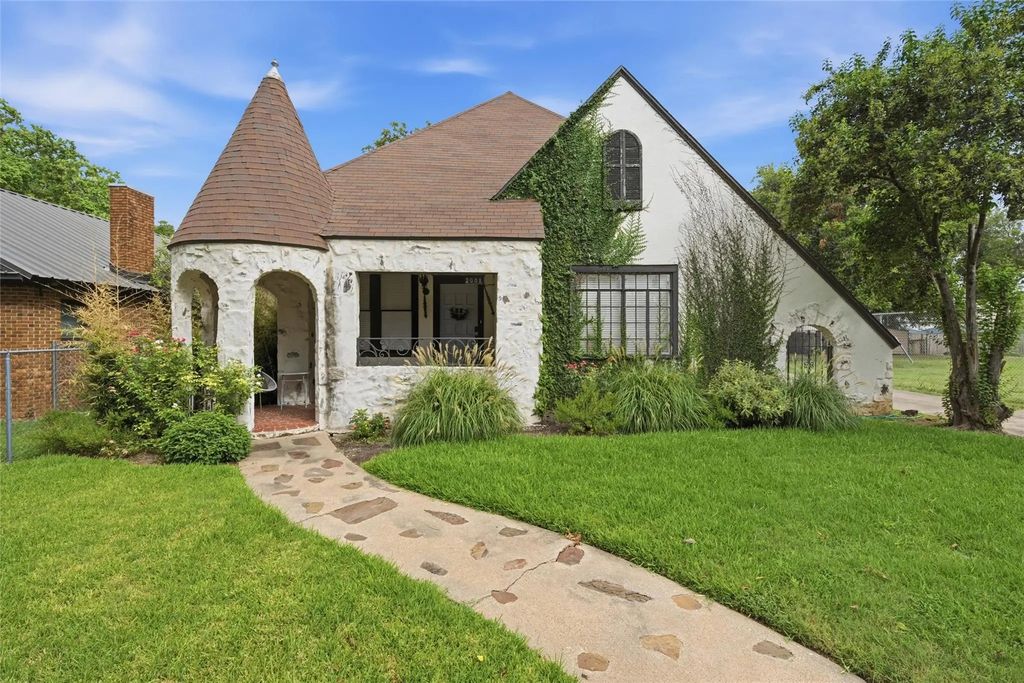 2001 Washington Avenue, Waco