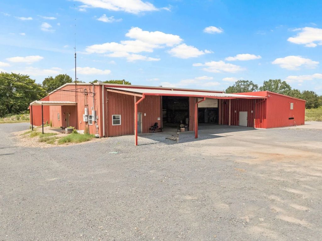 450 County Road 1312, Mount Pleasant
