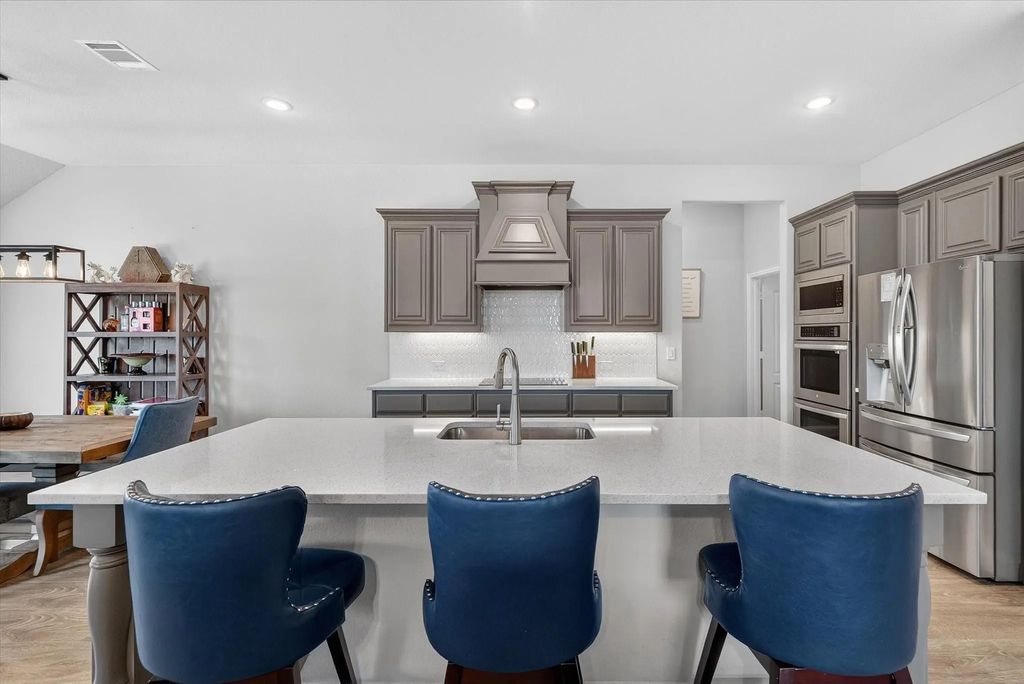 644 Winters Drive, Waxahachie