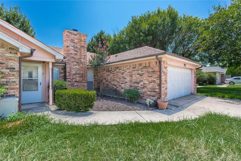 303 Shirley Drive, Alvarado