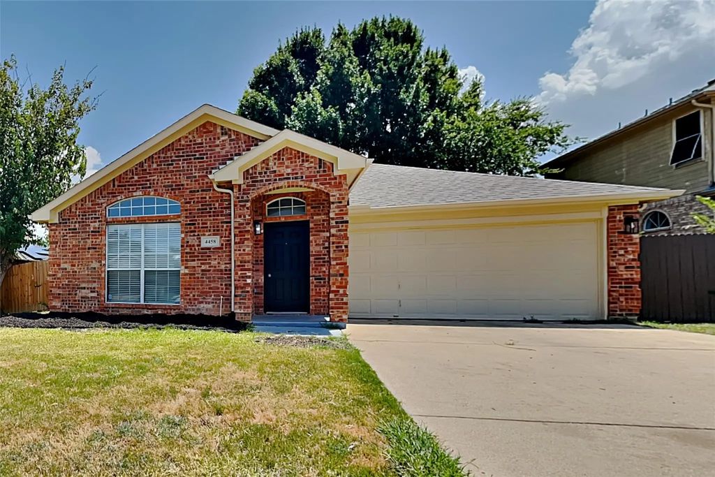4458 Seven Pines Drive, Grand Prairie