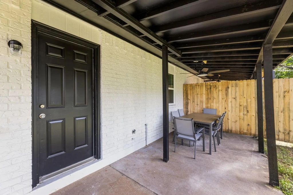 210 Slaughter Street, Arlington