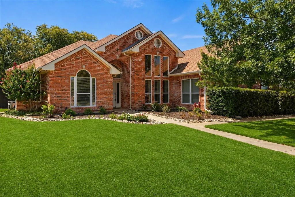 415 Valley View Lane, Krum