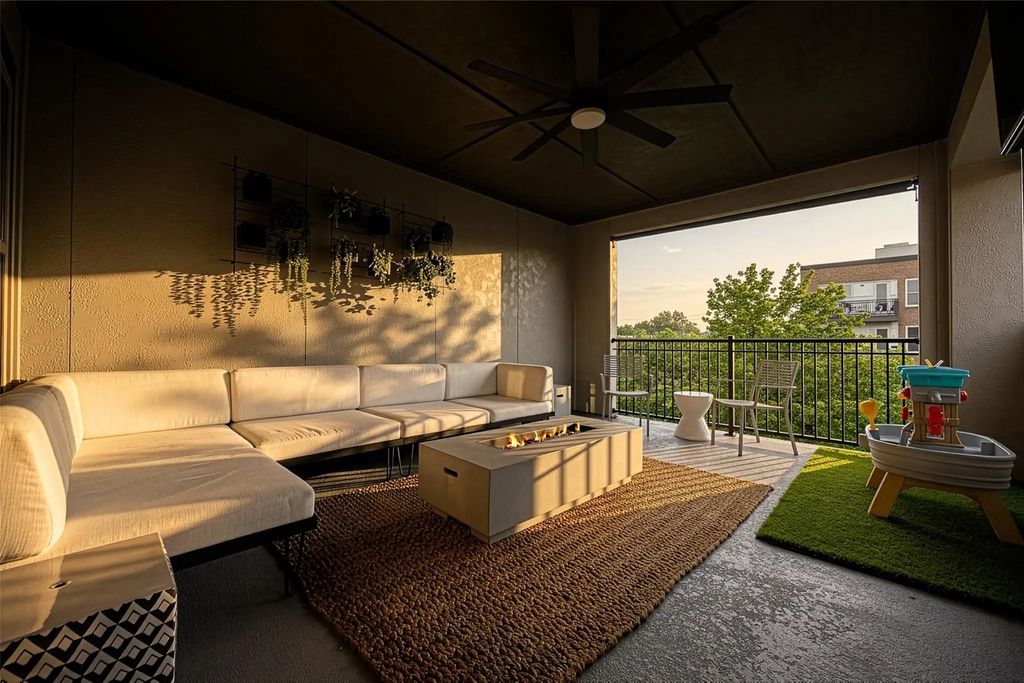 3710 Red Leaf Lane, Dallas