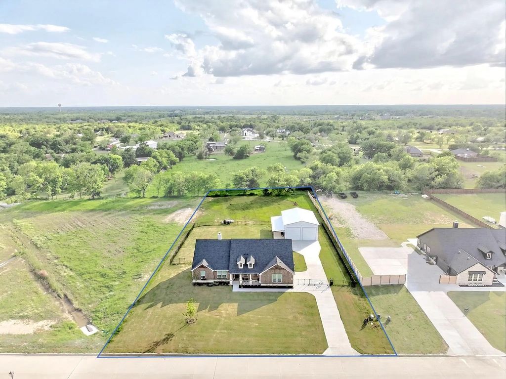 2446 Blackjack Oak Road, Oak Ridge