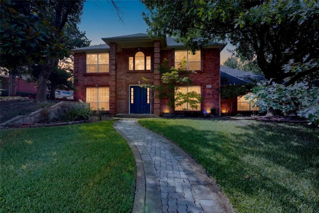 2120 Valley View Drive, Cedar Hill