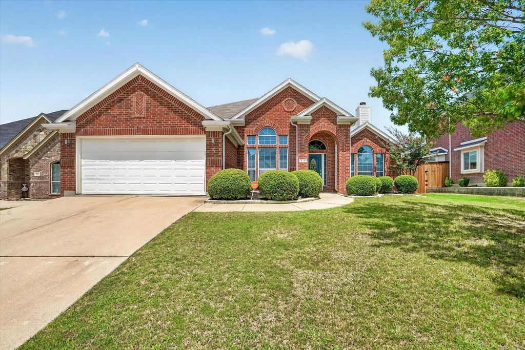 817 Peach Lane, Burleson