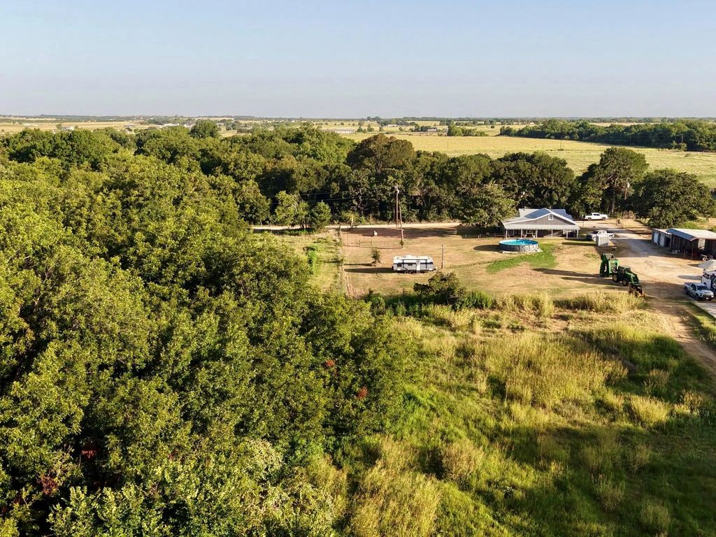 8345 County Road 205, Grandview