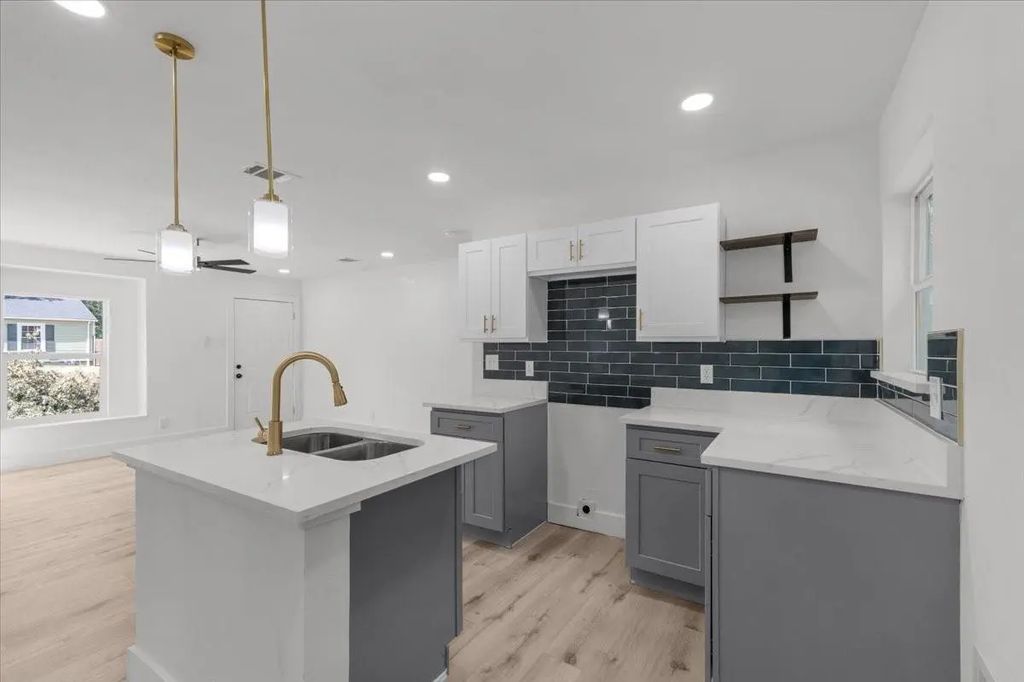 3454 Moberly Street, Fort Worth