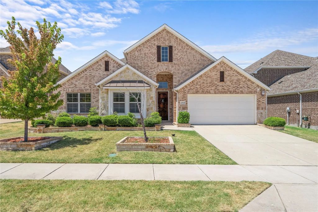 1916 Oakston Drive, Little Elm