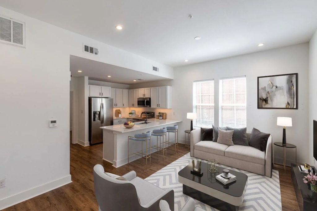 617 N Tyler Street, Dallas