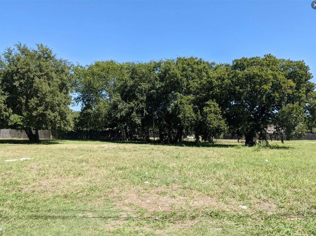 1605 W Bruton Road, Mesquite