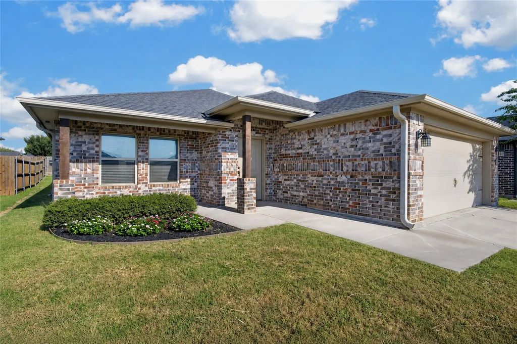 2304 Southridge Lane, Sherman