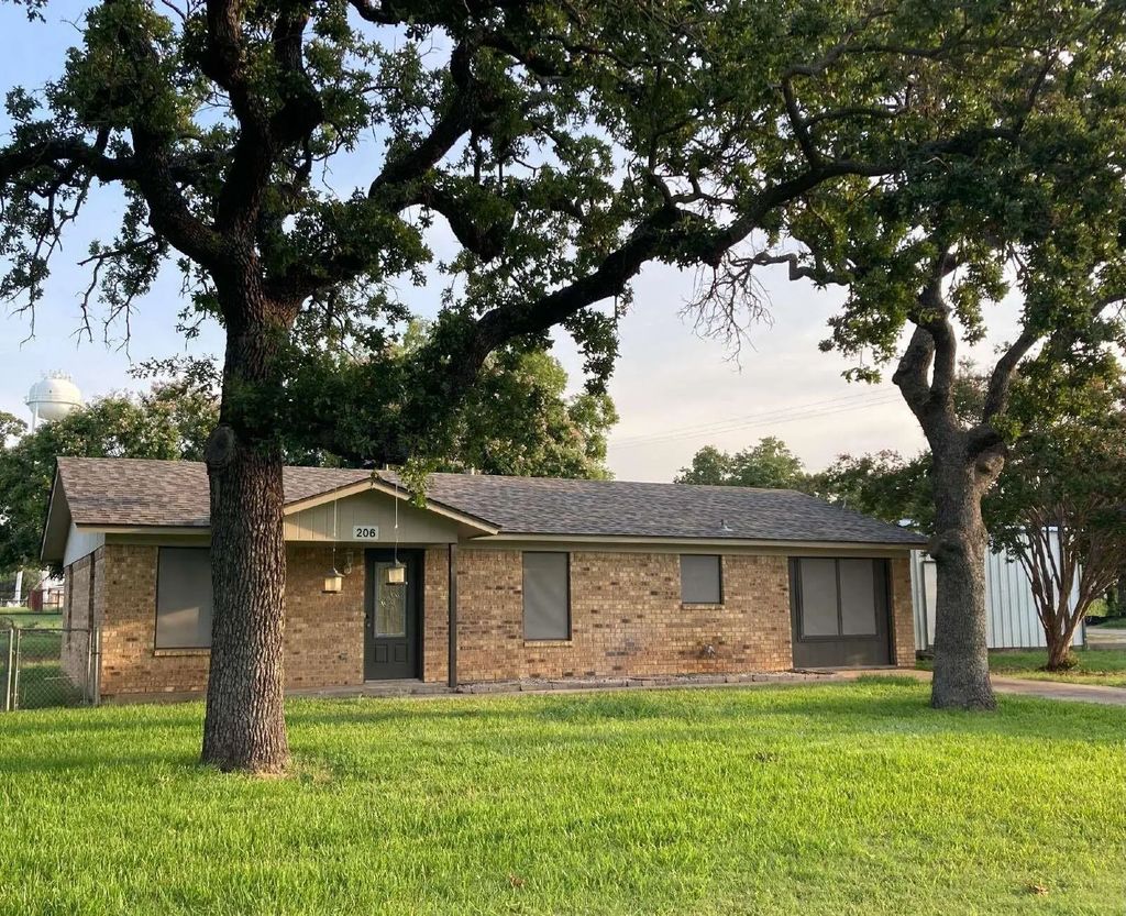 206 E 3rd Street, Tolar
