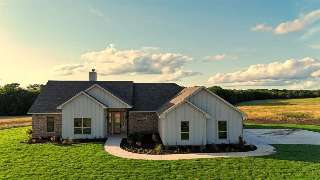1026 Cr 1610, Lone Oak